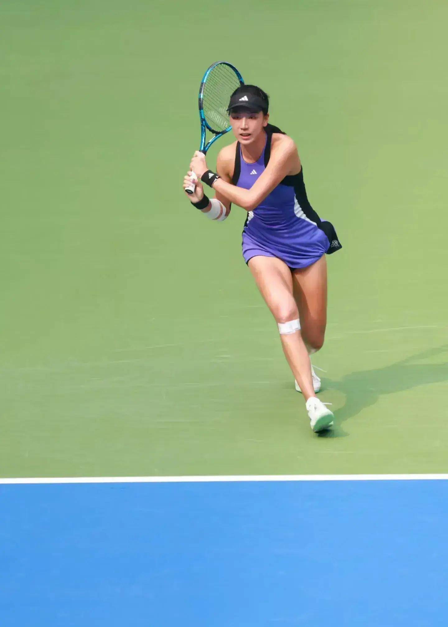 辛勤努力的 辛勤努力的